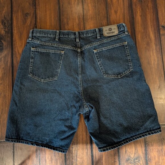 (2) Pair Wrangler Jean Shorts Mens 40 Relaxed Fit Denim Premium Stretch - Picture 3 of 10